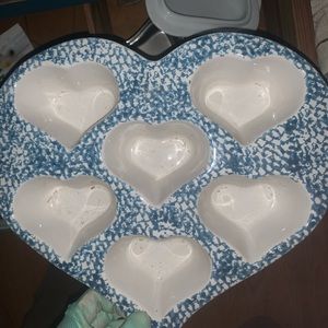 Heart shaped cupcake baking dish